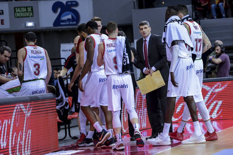 Fotos: Las mejores imágenes del Zaragoza - Baskonia