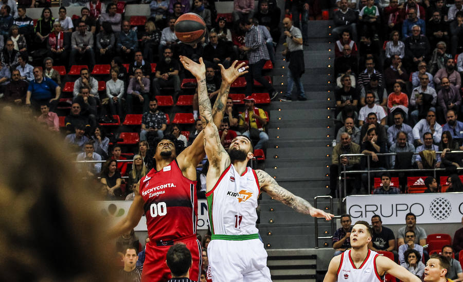 Fotos: Las mejores imágenes del Zaragoza - Baskonia