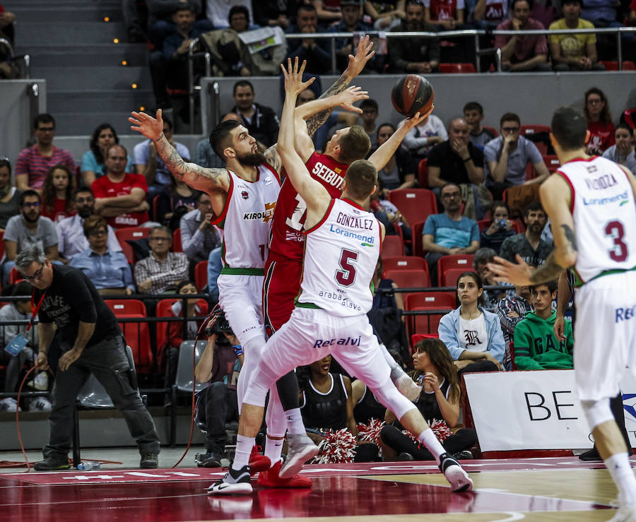 Fotos: Las mejores imágenes del Zaragoza - Baskonia