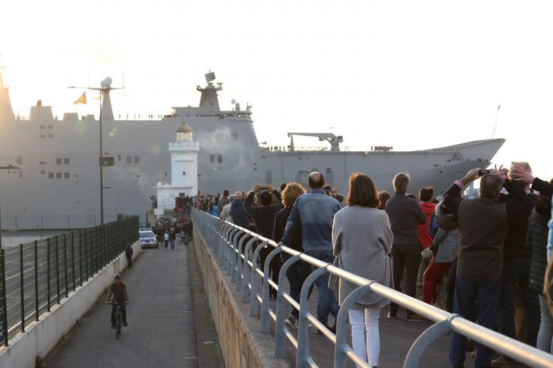 El barco mantendrá sus puertas abiertas para los curiosos hasta las 13:00 horas. 