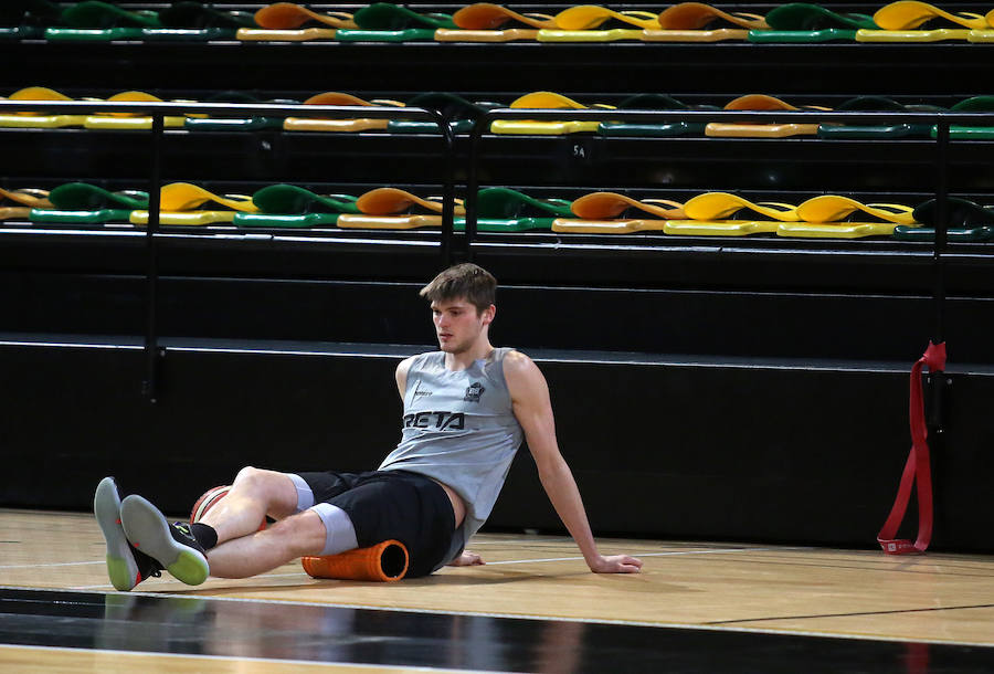 Los hombres de negro se preparan para el encuentro del domingo frente al palencia