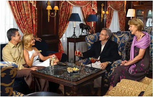 Fotos: Así es por dentro el crucero de lujo que dará la vuelta al mundo y parará en Getxo