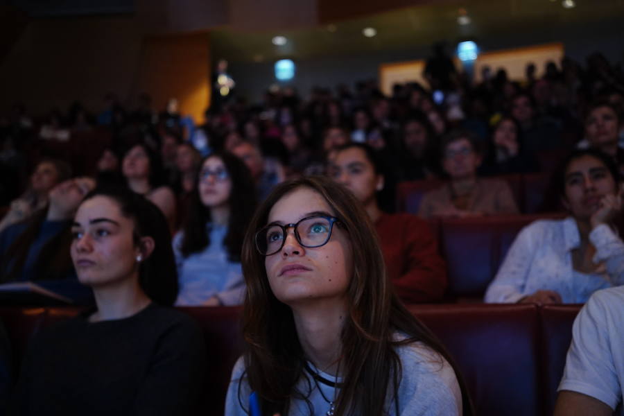 Público asistente a la jornada en el Auditorio del Museo Guggenheim.