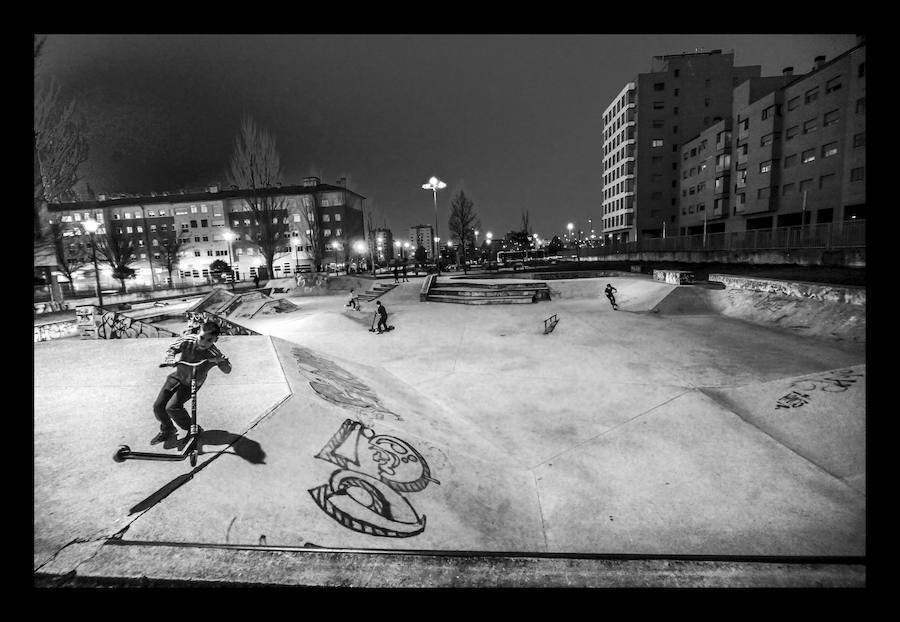 Recorrido fotográfico por uno de los barrios más jóvenes de Vitoria desde el particular punto de vista del artista