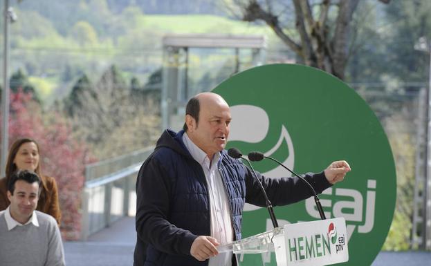 Ortuzar, este sábado en Amurrio en la presentación de candidaturas.