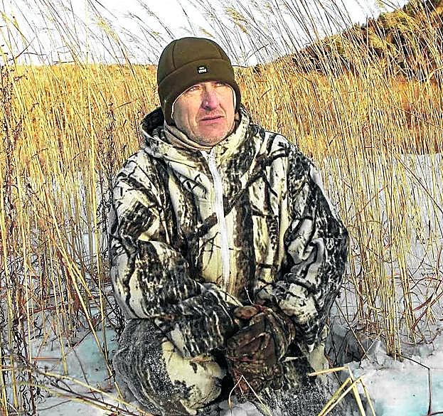 Pavel Fomenko, en plena labor de rastreo de tigres en la nieve. 