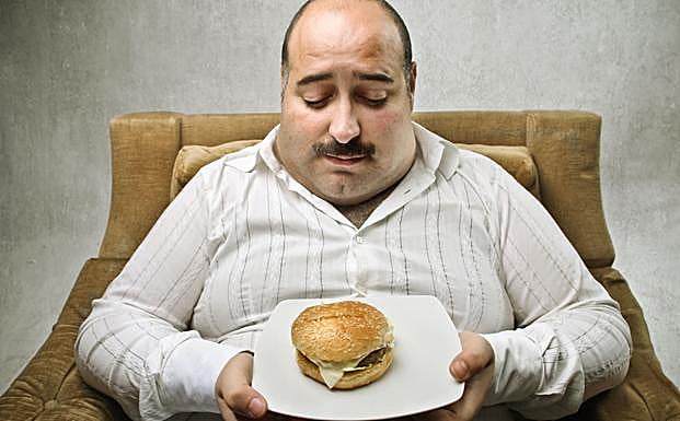 Comer mal mata más que el tabaco