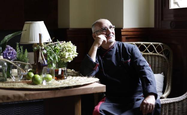 Julio Heras, jefe de cocina del Club Náutico. 