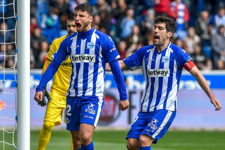 Imágenes correspondientes al partido de LaLiga Santander 2018-2019 disputado en el estadio de Mendizorroza