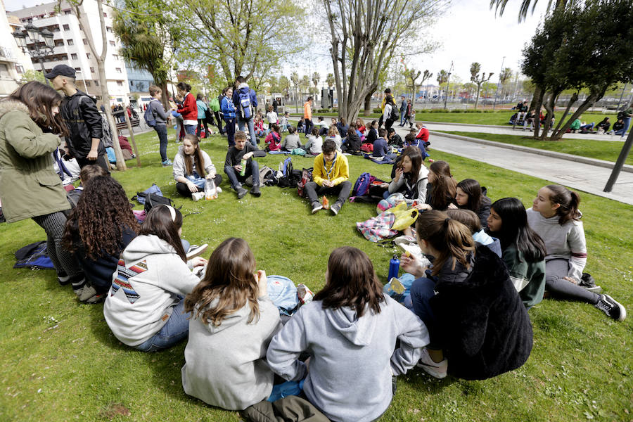 Fotos: Las imágenes de la fiesta de los scauts en Santurtzi