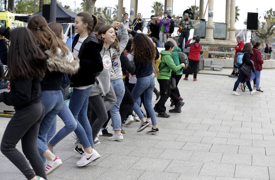 Fotos: Las imágenes de la fiesta de los scauts en Santurtzi