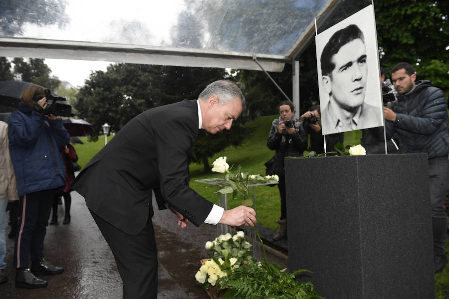 Urkullu ha presidido el reconocimiento a Fermín Monasterio, un taxista que fue asesinado el 9 de abril de 1969. Fue la primera víctima civil de la banda terrorista