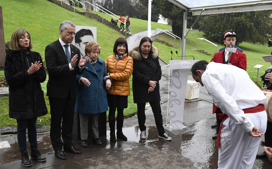 Urkullu ha presidido el reconocimiento a Fermín Monasterio, un taxista que fue asesinado el 9 de abril de 1969. Fue la primera víctima civil de la banda terrorista