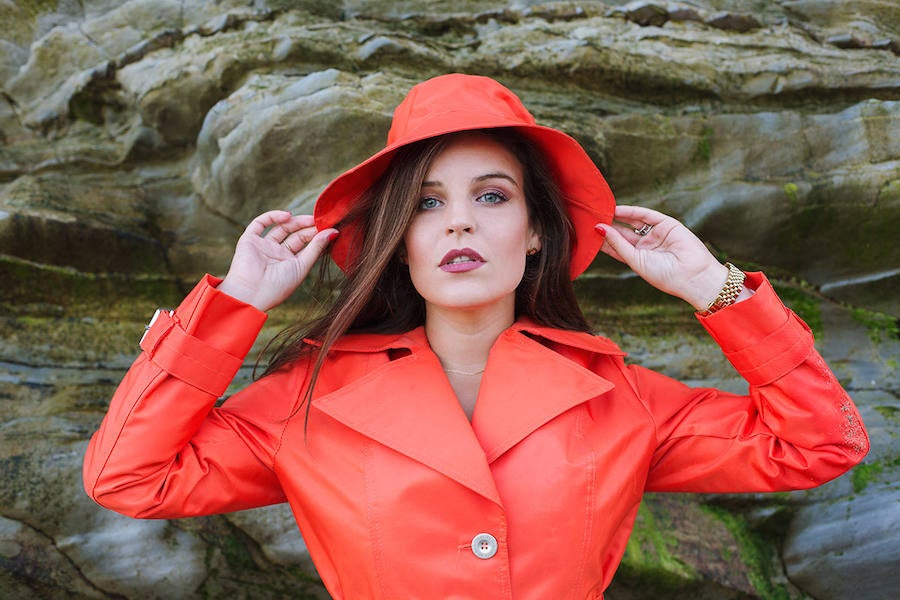 Esta prenda se reinventa con multitud de colores para aportar alegría a los días grises