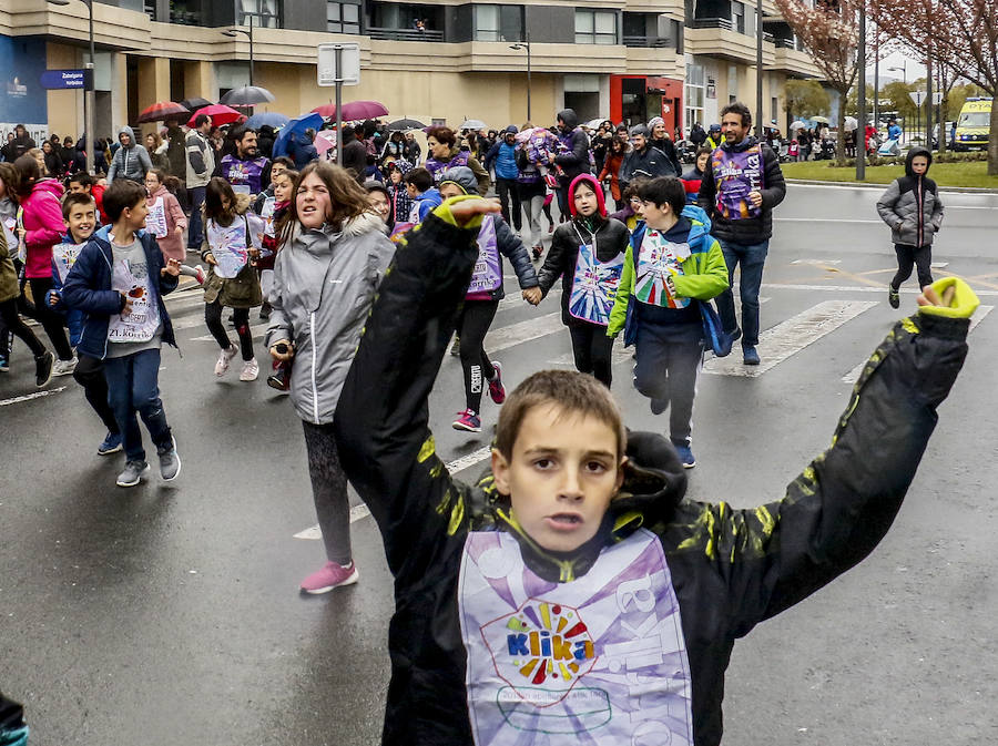 Fotos: La Korrika Txiki llega a Vitoria