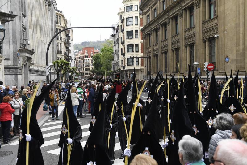 El tiempo ha animado a los bilbaínos a acudir a una de las cuatro grandes de Semana Santa