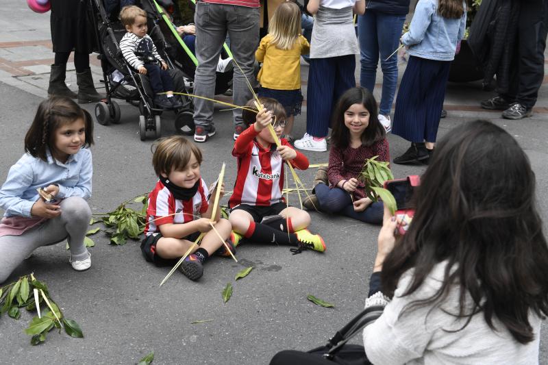 El tiempo ha animado a los bilbaínos a acudir a una de las cuatro grandes de Semana Santa