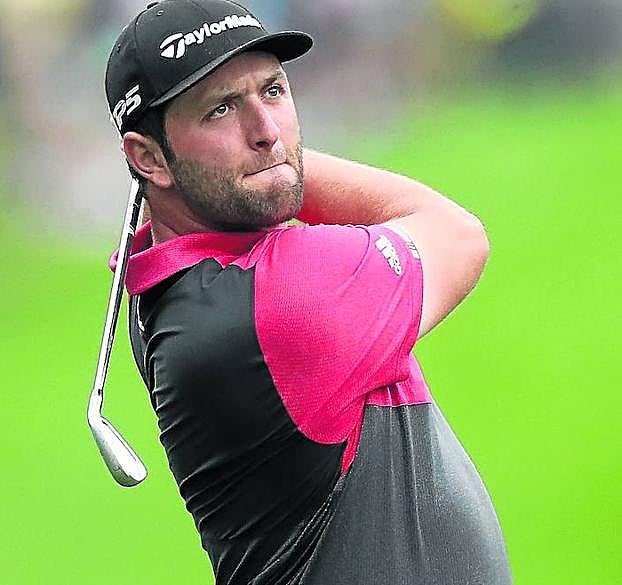 Rahm entra en el sprint a codazos