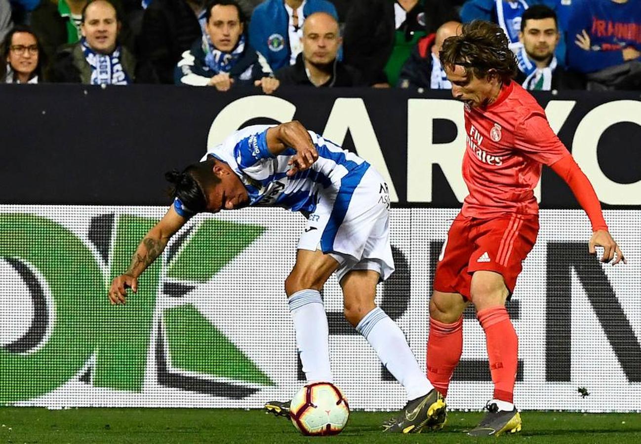 Butarque vivió una noche de emociones con la visita del Real Madrid, que jugó su primer partido de esta Liga en lunes.