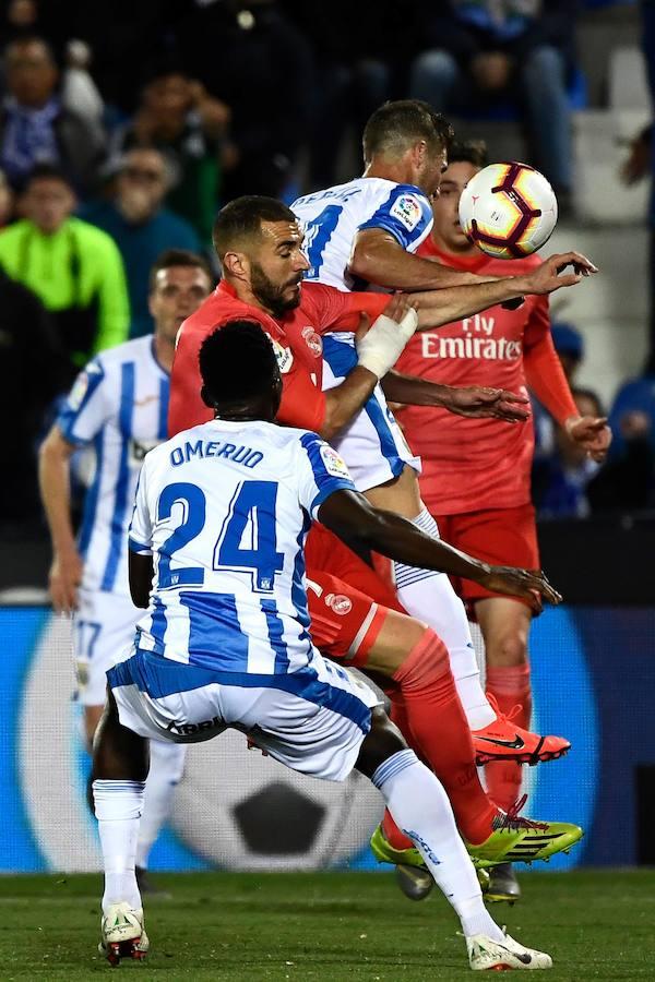 Butarque vivió una noche de emociones con la visita del Real Madrid, que jugó su primer partido de esta Liga en lunes.