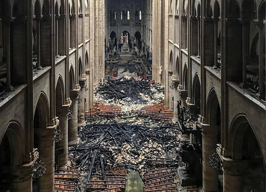 La catedral ha sido devorada por las llamas