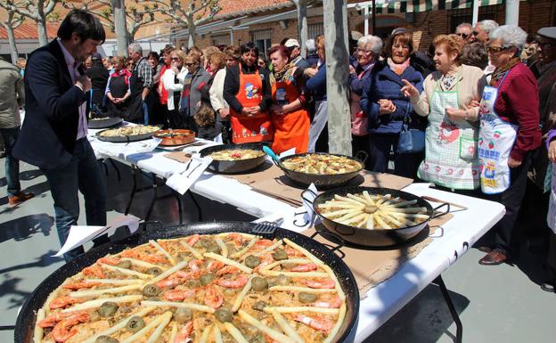 Paellas de verdura presentadas al concurso de guisos con verdura.