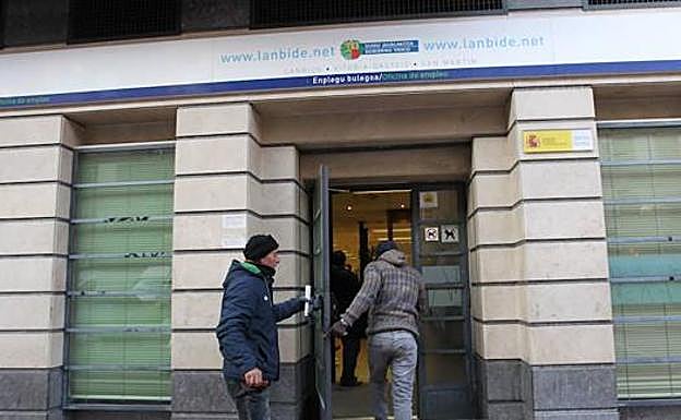 Euskadi, cada vez más cerca de bajar el paro del 10%