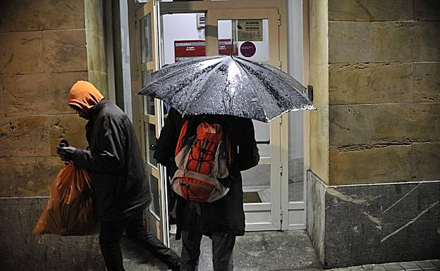 El centro de acogida nocturna de Uribitarte cerrará por un periodo de tiempo indefinido. 