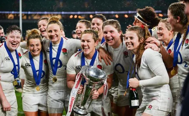 La selección inglesa femenina se proclamó campeona del Seis Naciones el mes pasado. 