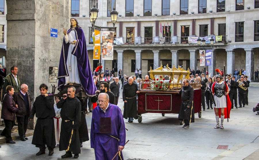 Fotos: Las procesiones de Llodio