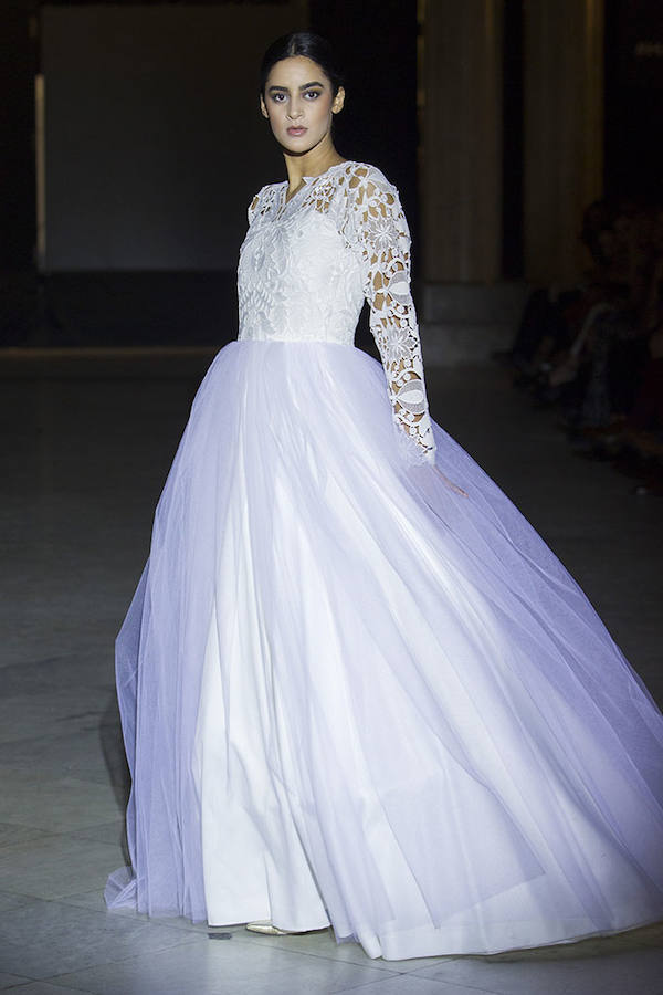 Fotos: El diseñador vasco ha presentado su nueva colección nupcial