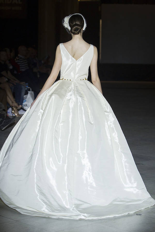 Fotos: El diseñador vasco ha presentado su nueva colección nupcial