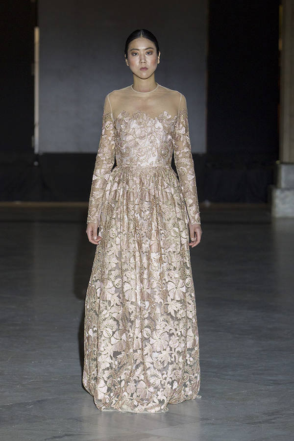 Fotos: El diseñador vasco ha presentado su nueva colección nupcial