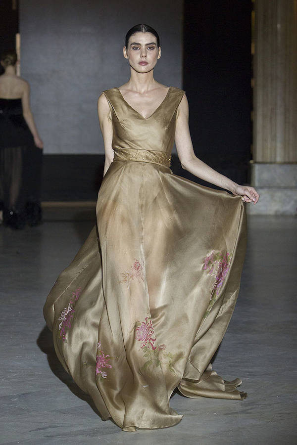 Fotos: El diseñador vasco ha presentado su nueva colección nupcial