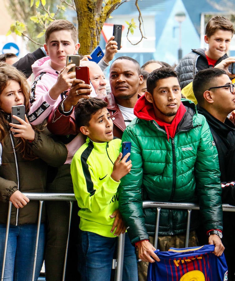 El equipo catalán ha llegado este martes a la capital alavesa para enfrentarse al Deportivo Alavés en una nueva jornada de LaLiga