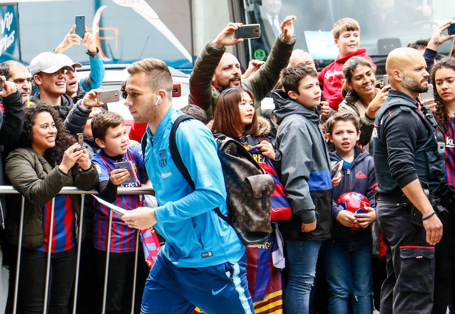 El equipo catalán ha llegado este martes a la capital alavesa para enfrentarse al Deportivo Alavés en una nueva jornada de LaLiga