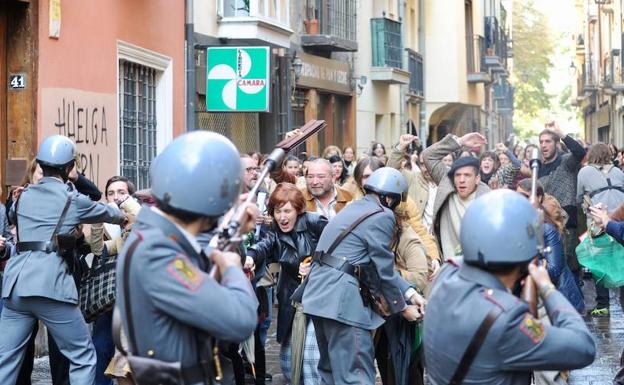 Los 'grises' volvieron a Vitoria durante el rodaje de esta escena.