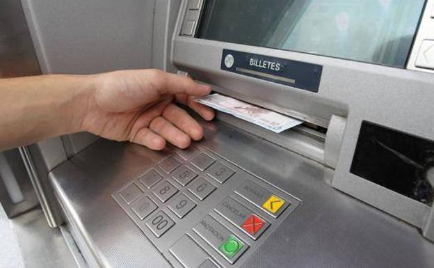 Cómo evitar los números rojos en la cuenta del banco