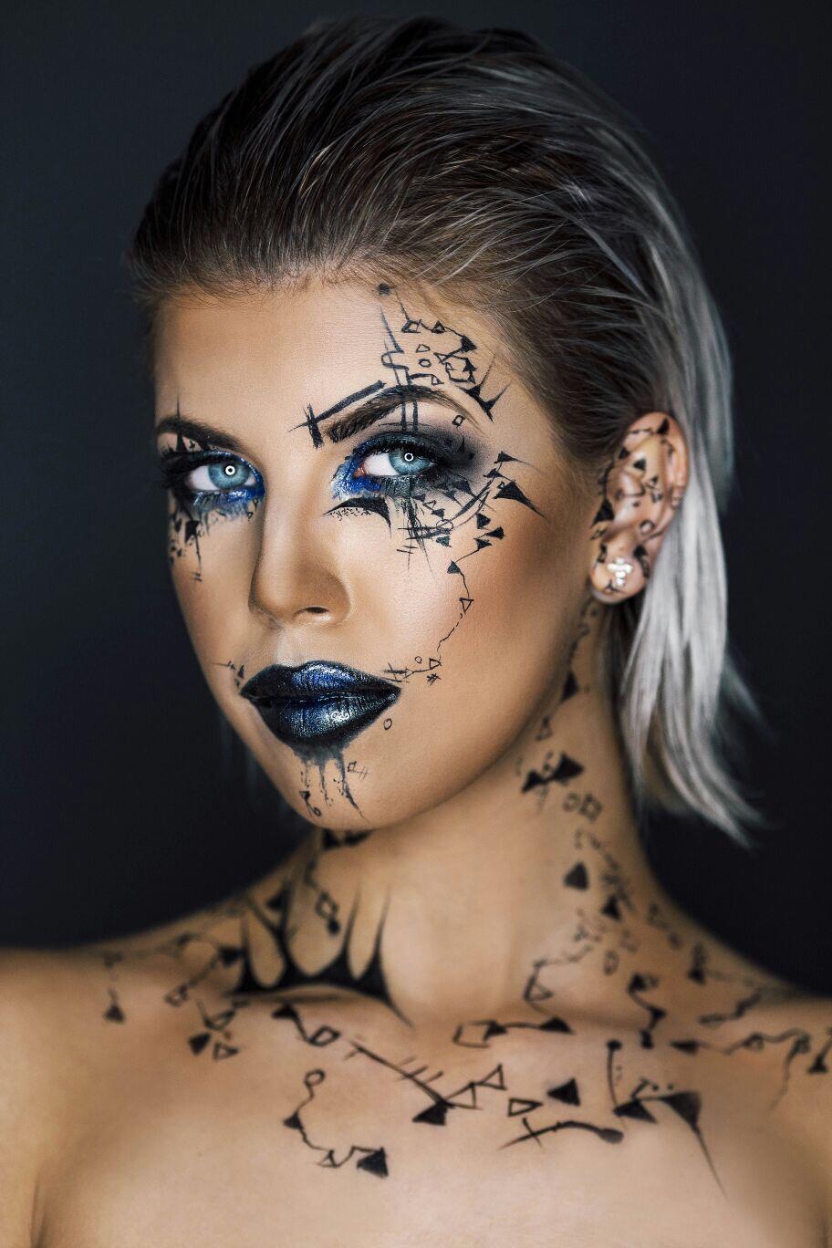 Con tan solo 24 años Bianka Szamosi ha formado parte del equipo de estilistas de la fiesta de los premios MTV y ha estado detrás del maquillaje de Silvia Abril para el JA Bilbao Festival