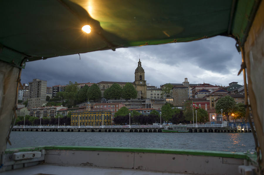 El pasaje que une Portugalete y Las Arenas transporta a cerca de 2.000 viajeros al día. Se trata de una de las dos rutas que se mantienen en activo en la ría