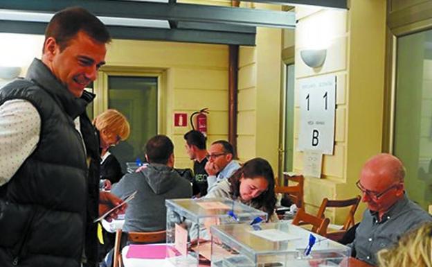 La participación en las elecciones municipales experimentó una subida de nueve puntos. 