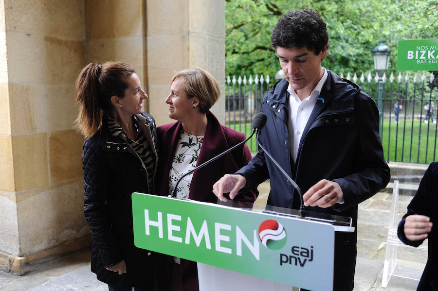 El diputado general ha iniciado en Gernika su particular periplo por varios municipios de la provincia