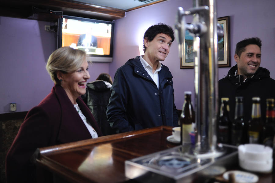 El diputado general ha iniciado en Gernika su particular periplo por varios municipios de la provincia