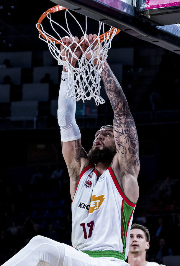 Fotos: Las imágenes del Baskonia - Manresa