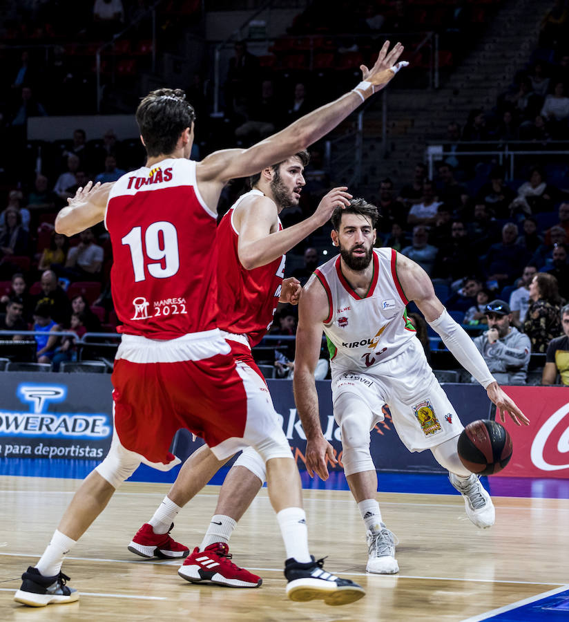 Fotos: Las imágenes del Baskonia - Manresa