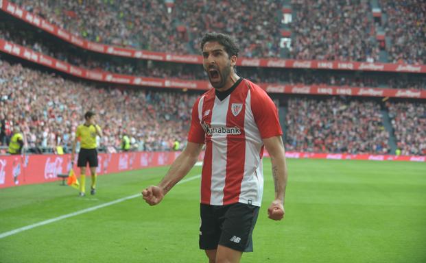 Raul Garcia, del athletic, celebrando un gol en el partido ante el Rayo Vallecano