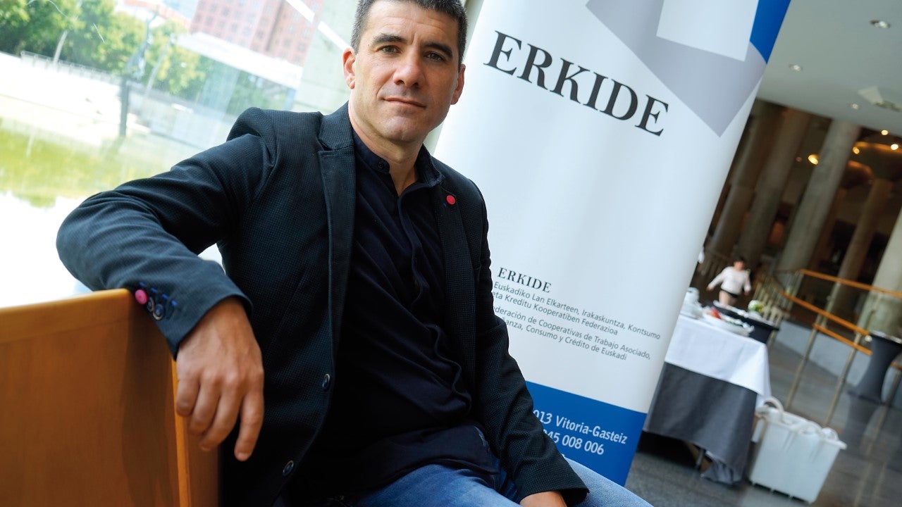 Igor Ortega, en el cuarto Congreso de Cooperativas de Enseñanza de Euskadi que se celebra en Bilbao. 