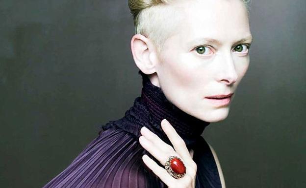 La actriz Tilda Swinton frente al objetivo de Paolo Roversi.