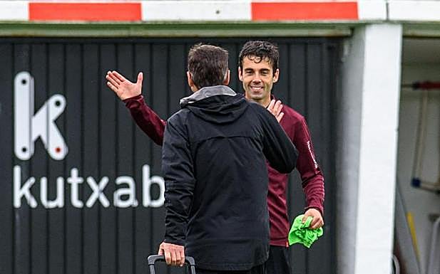 Un entrenamiento con Susaeta como centro de atención