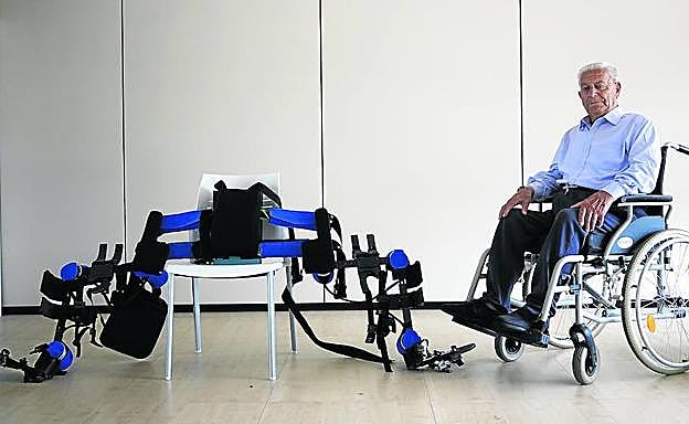 Tecnología para la rehabilitación. Una lesión de la médula le impide a Aurelio Relloso caminar desde hace casi dos años. 
